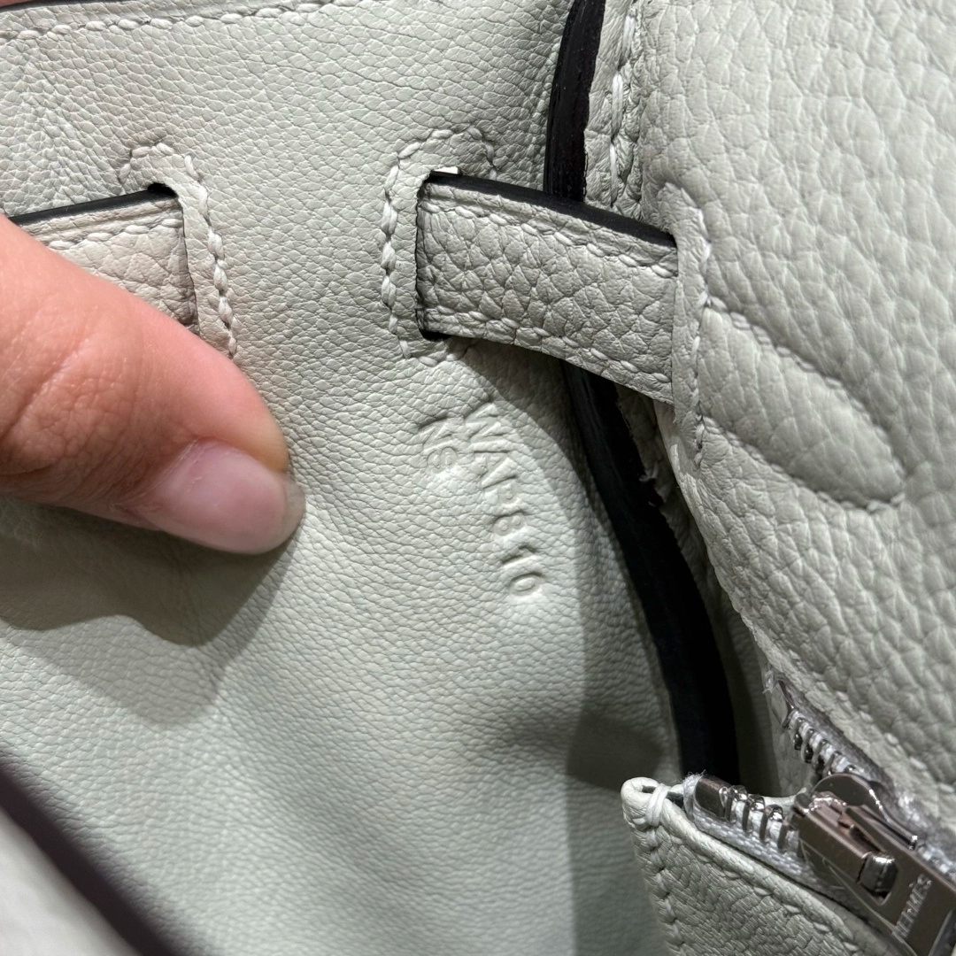 Kelly  Togo – Crystal Grey | Palladium