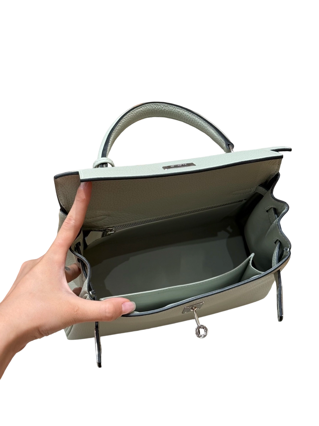 Kelly  Togo – Crystal Grey | Palladium
