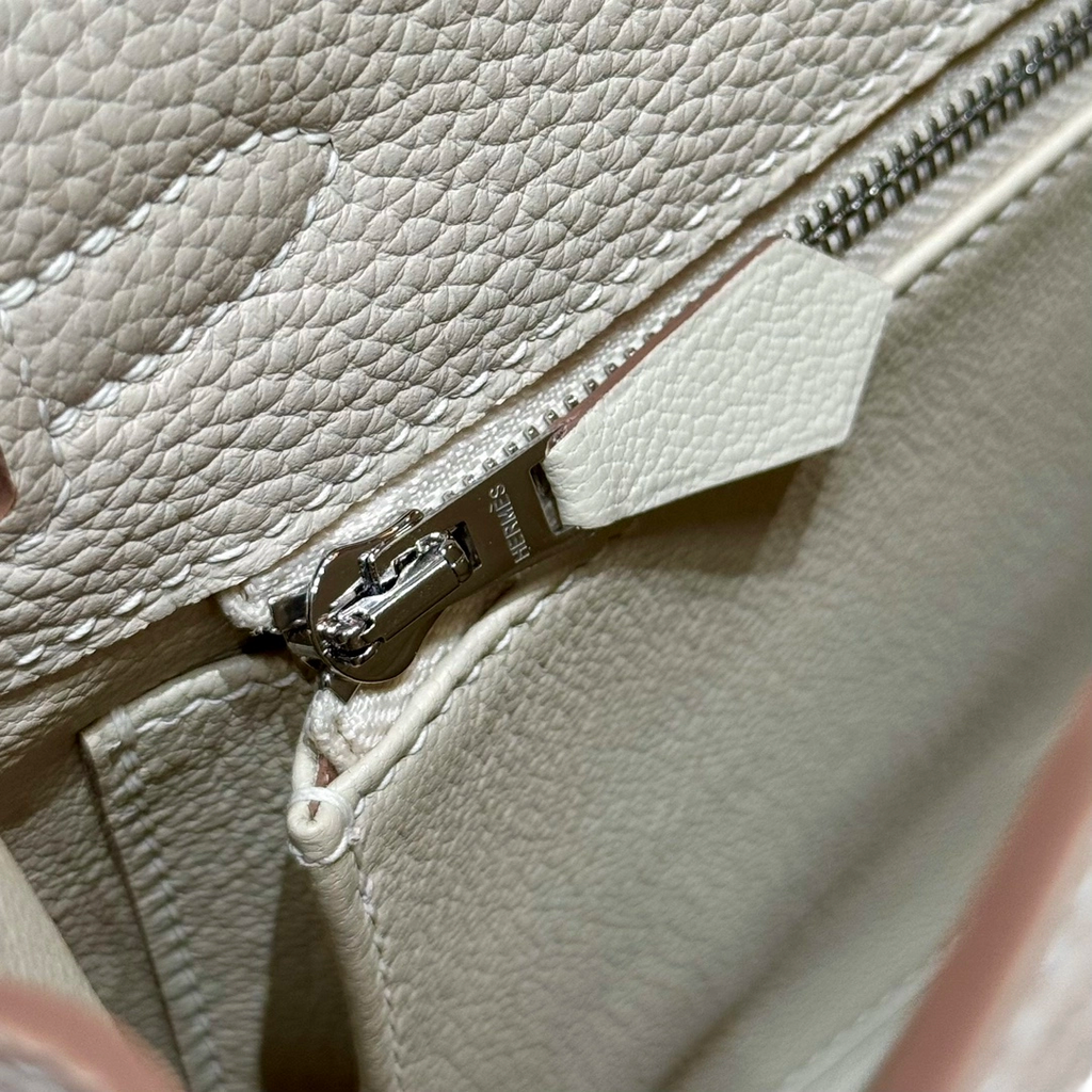 Kelly  Togo – Glacier White | Palladium